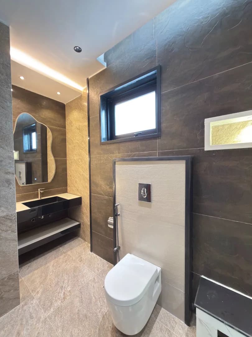 Stunning 10 Marla Ultra-Modern Designer House for Sale in DHA Phase 7, Lahore - Photo 5