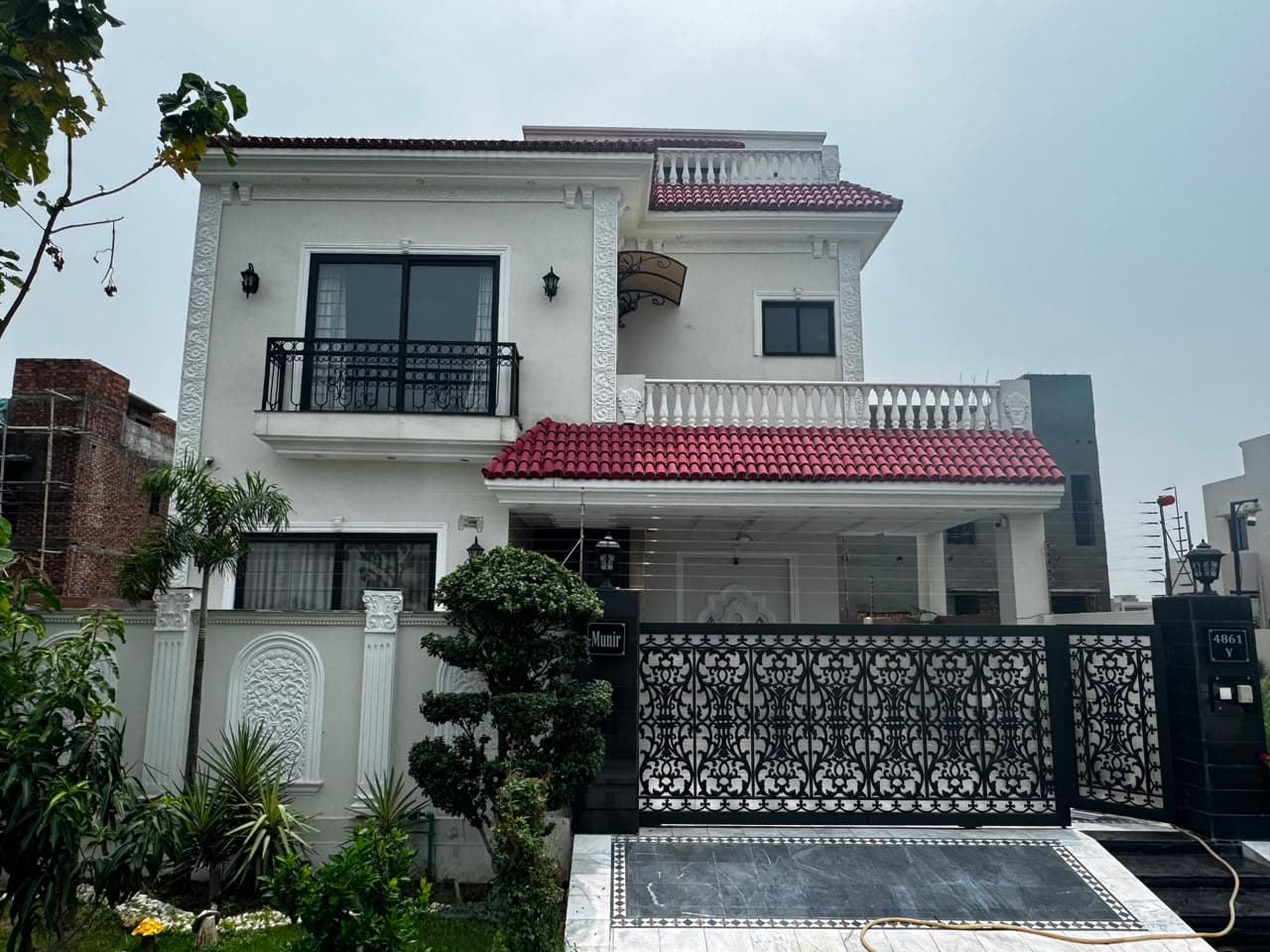 Premium 10 Marla Spanish-Style House for Sale in DHA Phase 7 (Y Block) - Photo 1