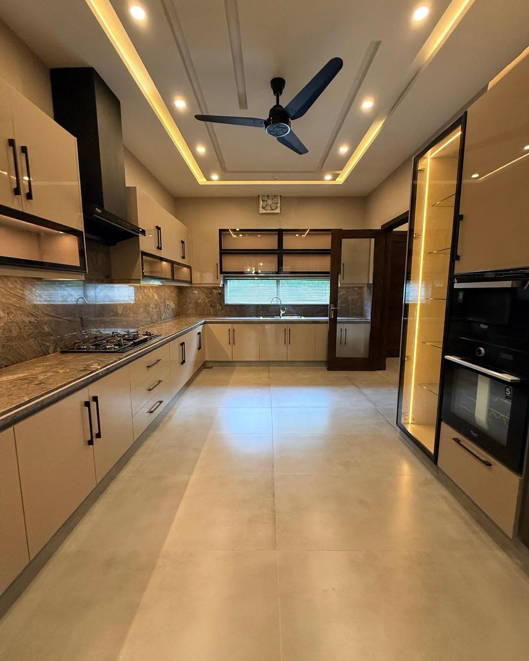 Ultra-Modern 1 Kanal Brand New Luxury House for Sale in DHA Phase 6, Lahore - Photo 7