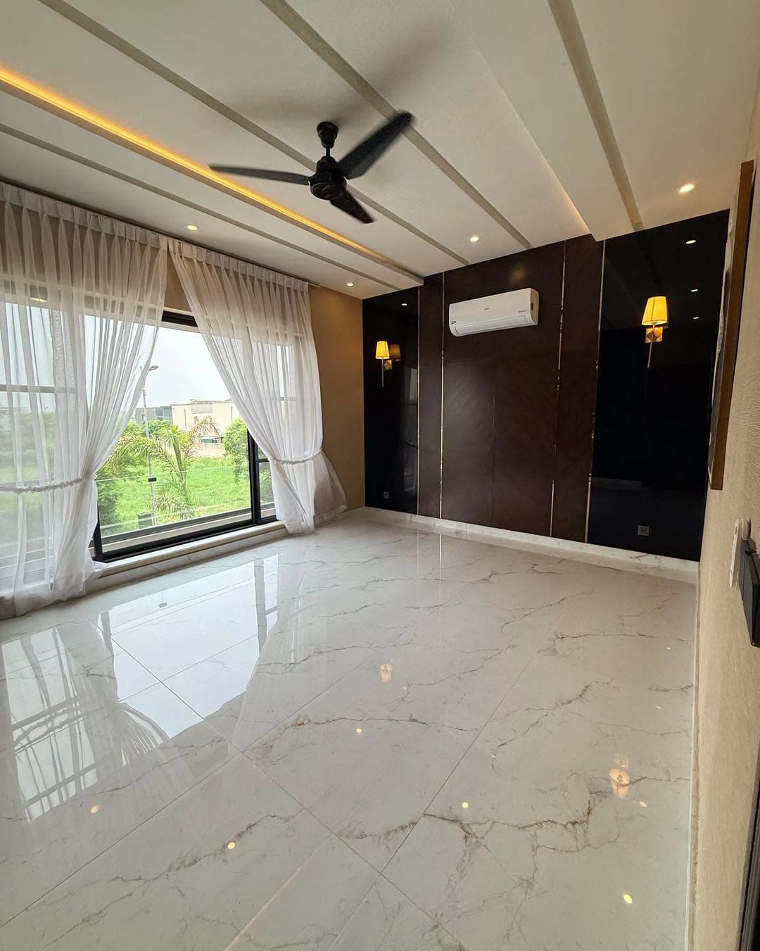 Ultra-Modern 1 Kanal Brand New Luxury House for Sale in DHA Phase 6, Lahore - Photo 8