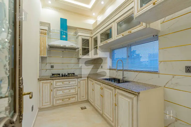 Palatial 1 Kanal Spanish-Classical Mansion with Indoor Pool & Private Cinema in DHA Phase 6, Lahore - Photo 17