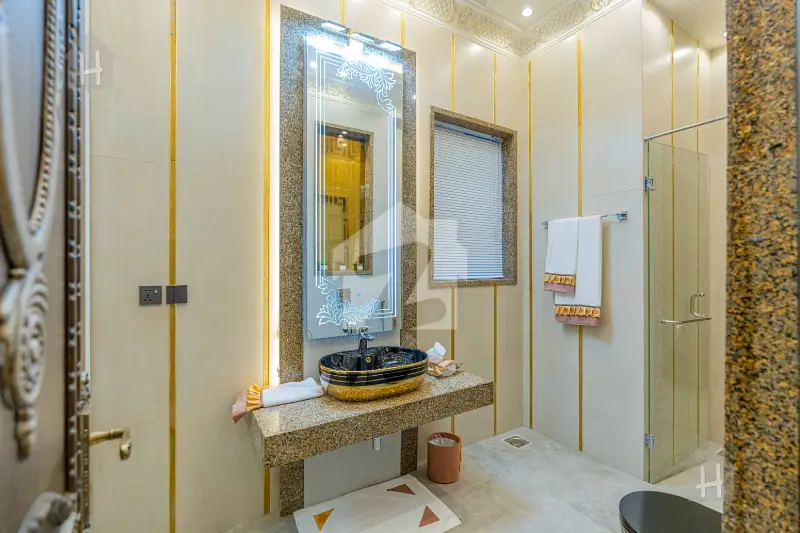 Palatial 1 Kanal Spanish-Classical Mansion with Indoor Pool & Private Cinema in DHA Phase 6, Lahore - Photo 19