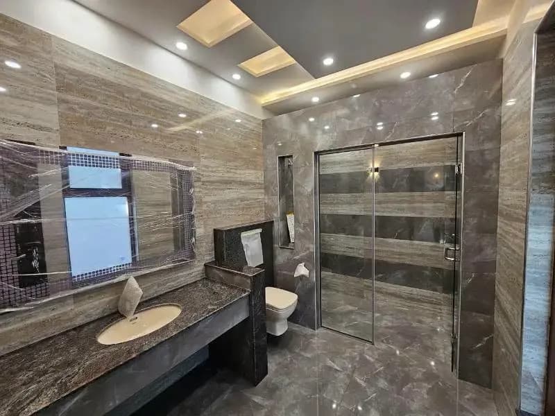 Sovereign 1 Kanal Corner Residence for Sale in DHA Phase 2, Lahore - Photo 5
