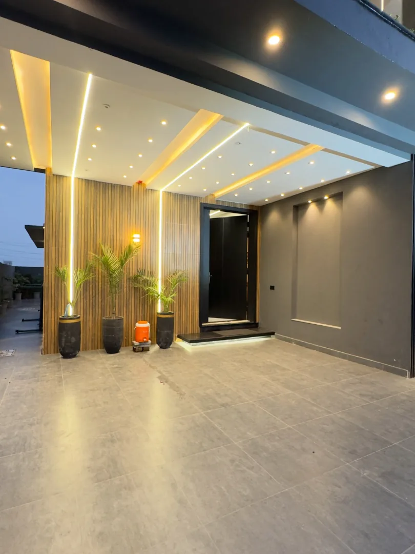 Prestige 10 Marla Contemporary Designer Residence for Sale in DHA Phase 7 (Y Block), Lahore - Photo 2