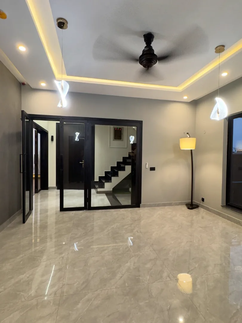 Prestige 10 Marla Contemporary Designer Residence for Sale in DHA Phase 7 (Y Block), Lahore - Photo 6