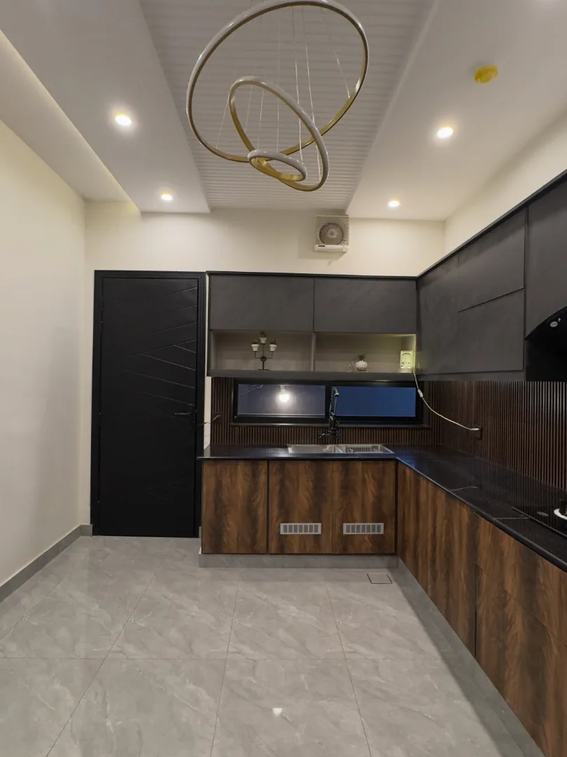 Prestige 10 Marla Contemporary Designer Residence for Sale in DHA Phase 7 (Y Block), Lahore - Photo 7