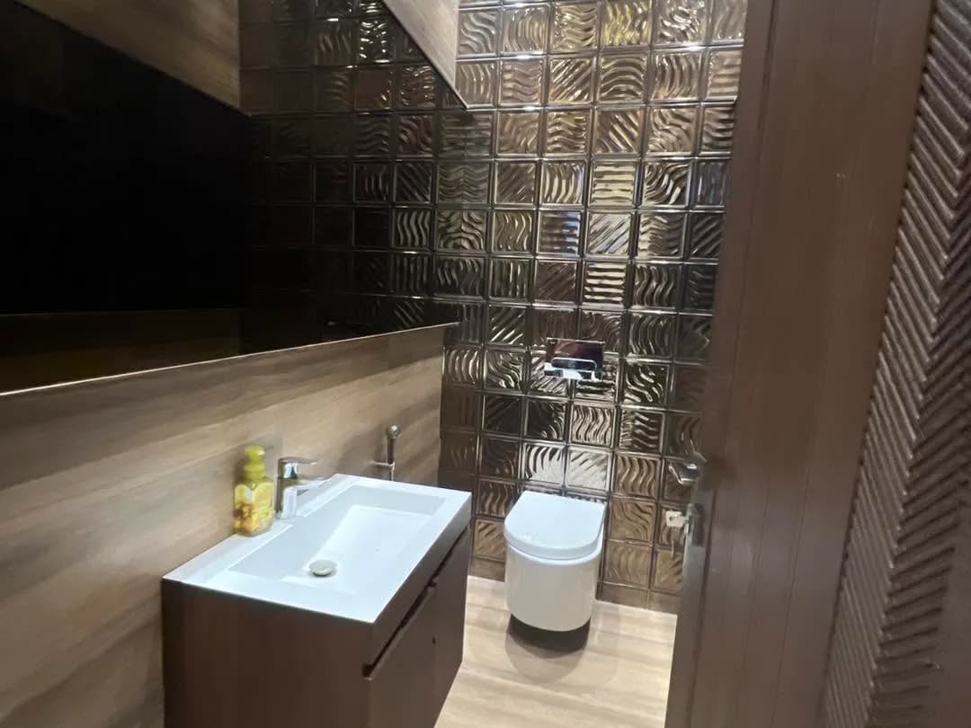Exemplary 1 Kanal Fully Furnished House for Sale in DHA Phase 8 (Sector S), Lahore - Photo 4