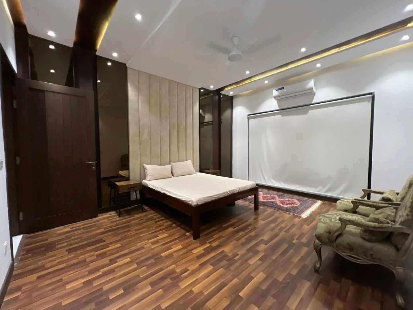 Exemplary 1 Kanal Fully Furnished House for Sale in DHA Phase 8 (Sector S), Lahore - Photo 12