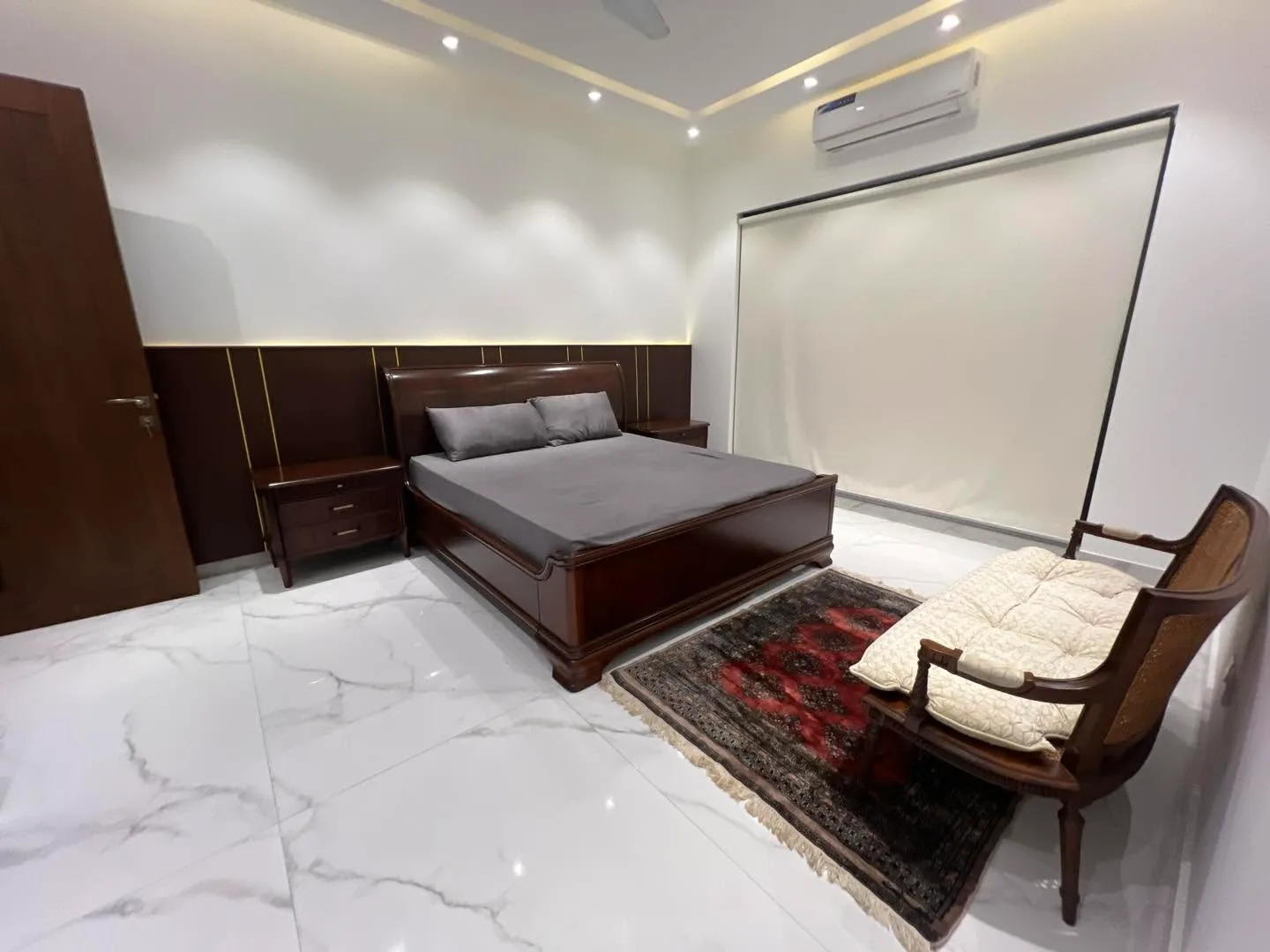 Exemplary 1 Kanal Fully Furnished House for Sale in DHA Phase 8 (Sector S), Lahore - Photo 14