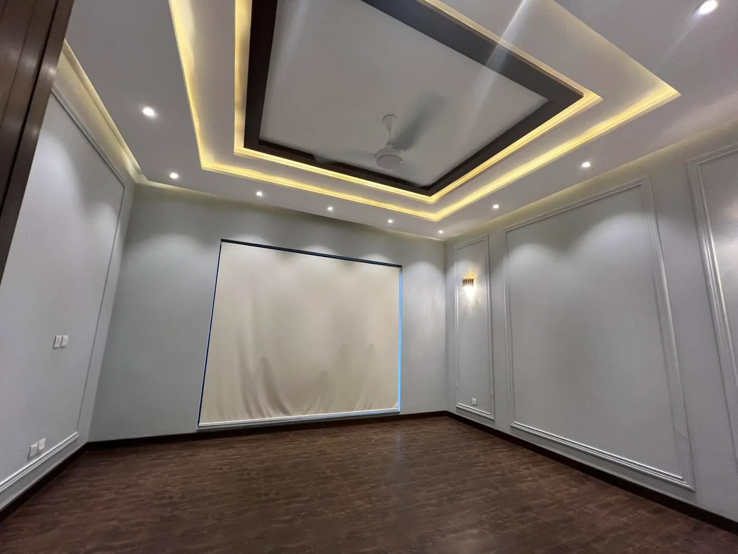 Exemplary 1 Kanal Fully Furnished House for Sale in DHA Phase 8 (Sector S), Lahore - Photo 21