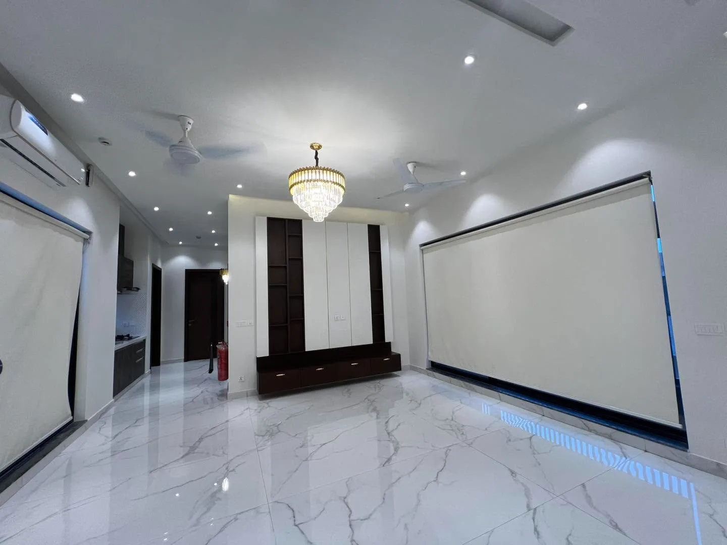 Exemplary 1 Kanal Fully Furnished House for Sale in DHA Phase 8 (Sector S), Lahore - Photo 24