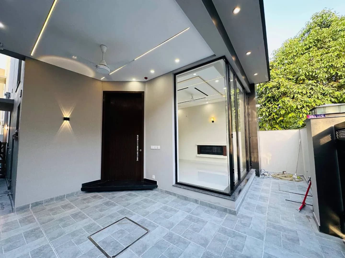 Magnificent 5 Marla Contemporary Designer House for Sale in DHA 9 Town, Lahore - Photo 3