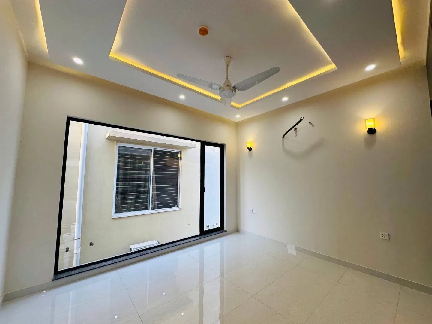 Magnificent 5 Marla Contemporary Designer House for Sale in DHA 9 Town, Lahore - Photo 14