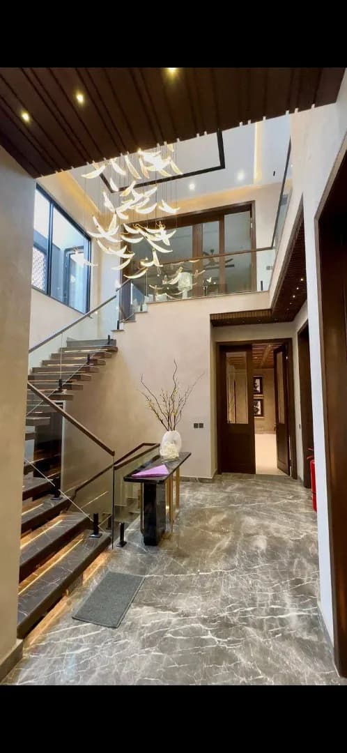 Magnificent 1 Kanal Fully Furnished Luxury Residence for Sale in DHA Lahore - Photo 1