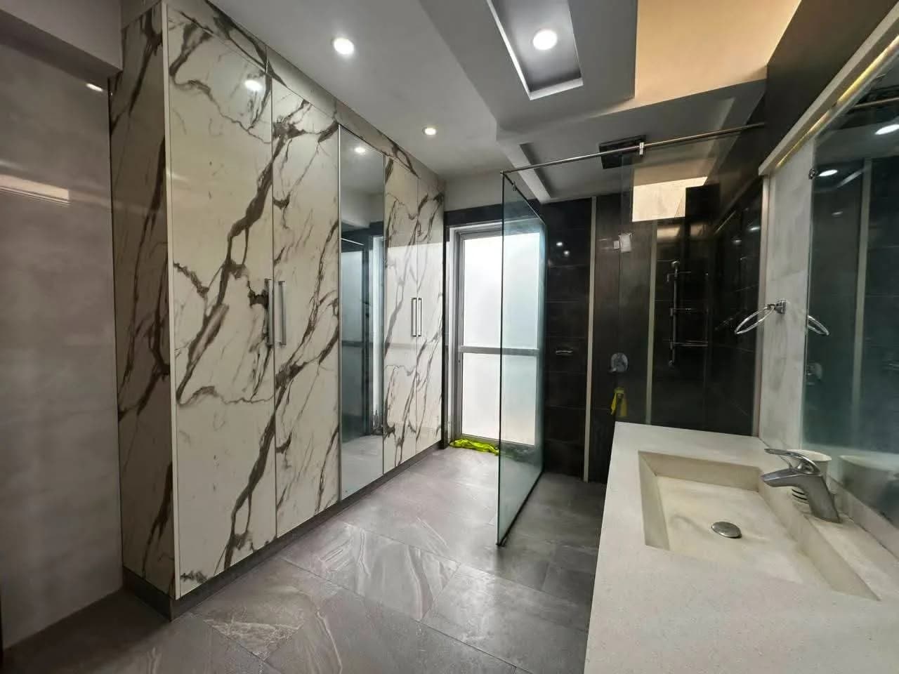 Prestige 1 Kanal Energy-Efficient Residence with 10kVA Solar System for Sale in DHA Phase 6, Lahore - Photo 13