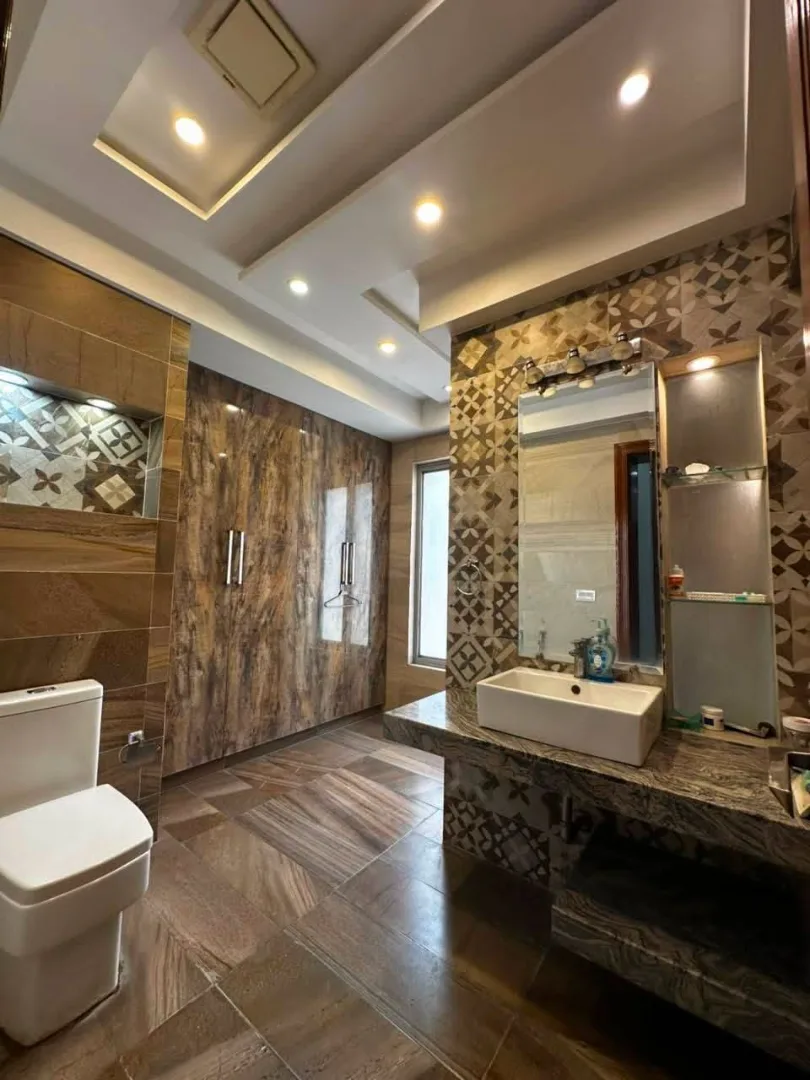 Prestige 1 Kanal Energy-Efficient Residence with 10kVA Solar System for Sale in DHA Phase 6, Lahore - Photo 15