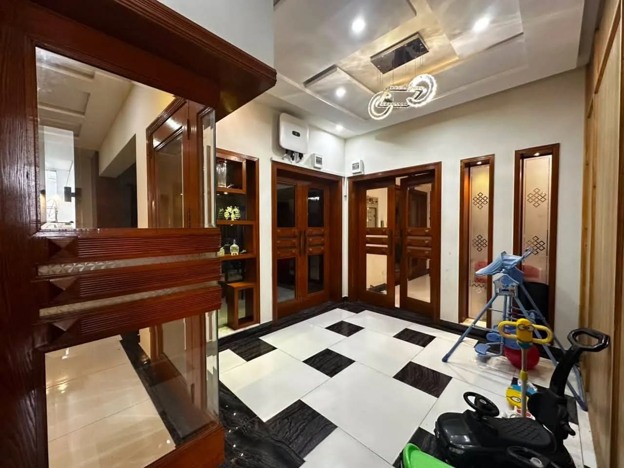 Prestige 1 Kanal Energy-Efficient Residence with 10kVA Solar System for Sale in DHA Phase 6, Lahore - Photo 19