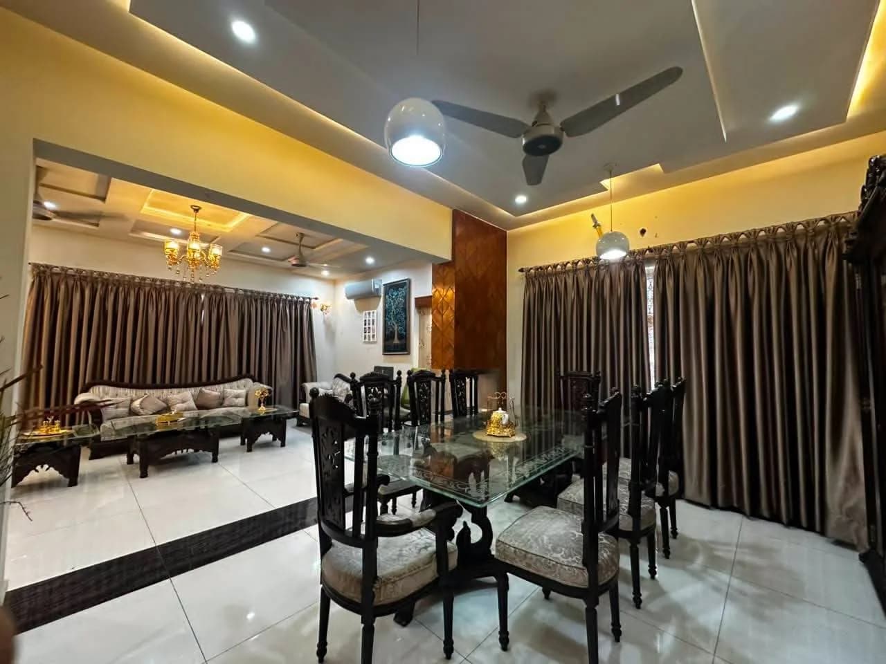 Prestige 1 Kanal Energy-Efficient Residence with 10kVA Solar System for Sale in DHA Phase 6, Lahore - Photo 22