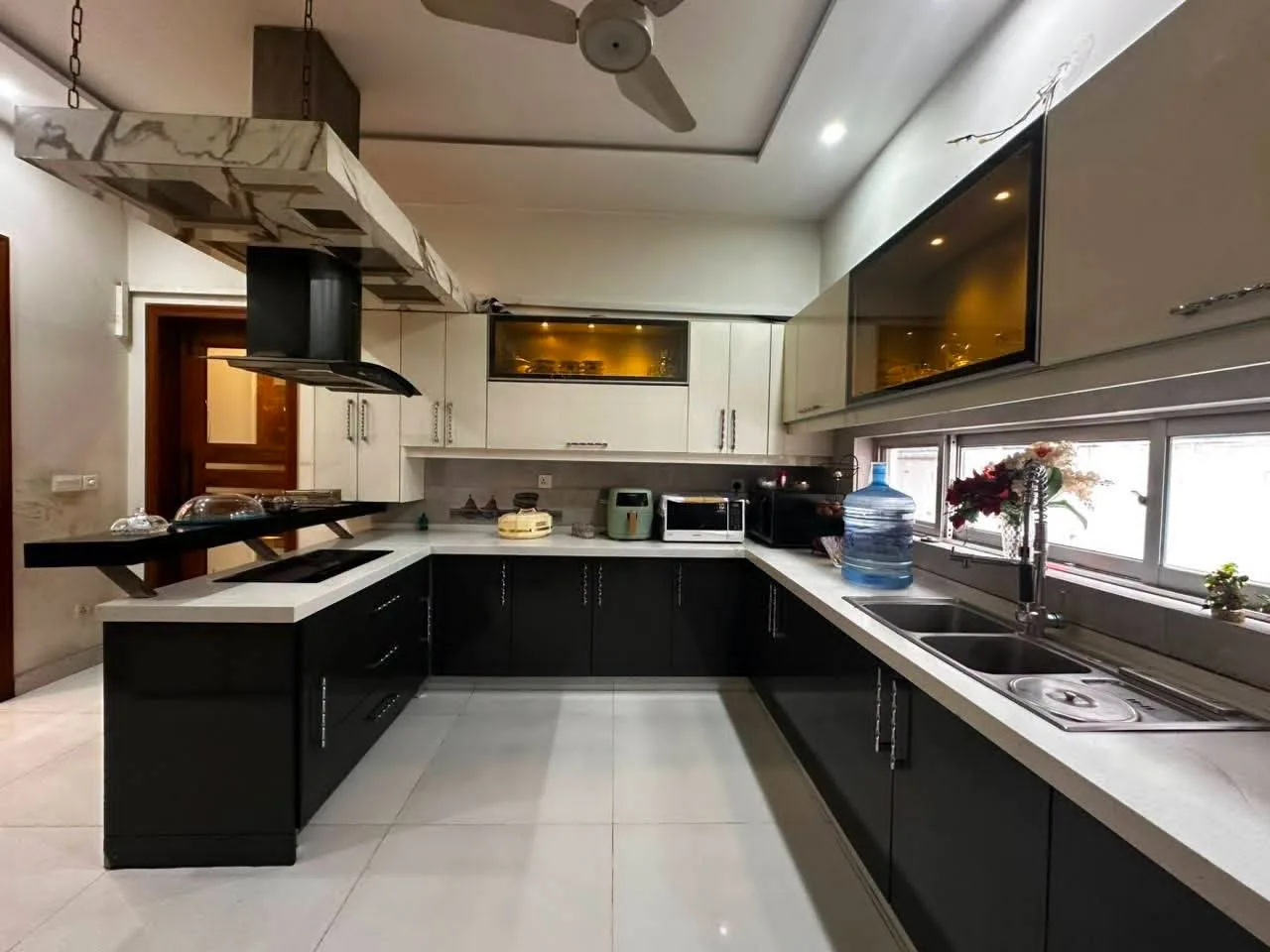Prestige 1 Kanal Energy-Efficient Residence with 10kVA Solar System for Sale in DHA Phase 6, Lahore - Photo 26