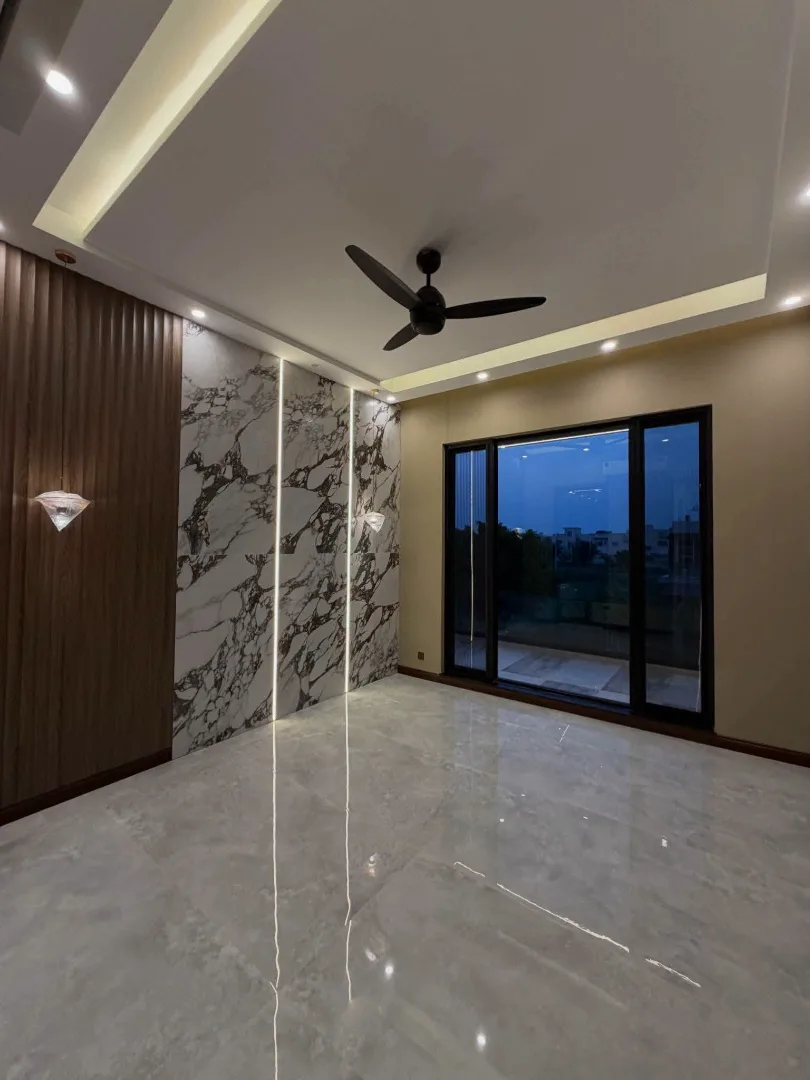 Prestige 1 Kanal Designer Semi-Furnished Residence for Sale in DHA Phase 7 (Q Block), Lahore - Photo 17