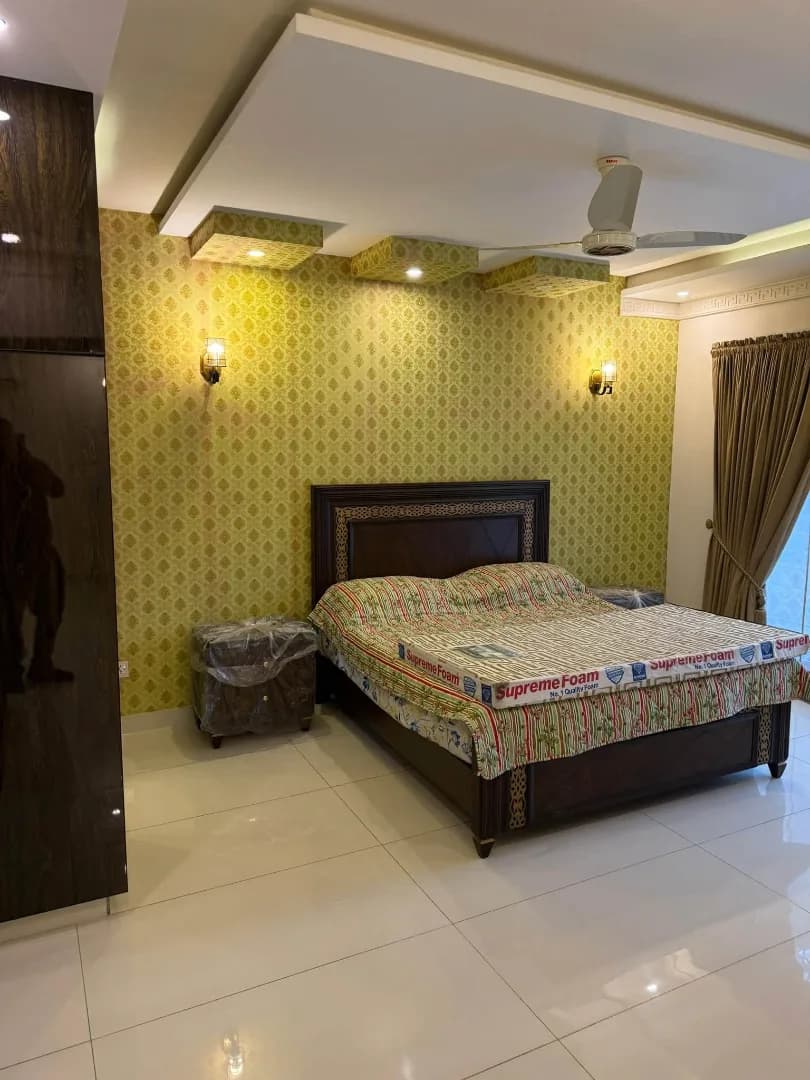 Solid Owner-Built 1 Kanal Fully Furnished Residence with 7kVA Solar System in DHA Phase 5 (Sector A), Lahore - Photo 5
